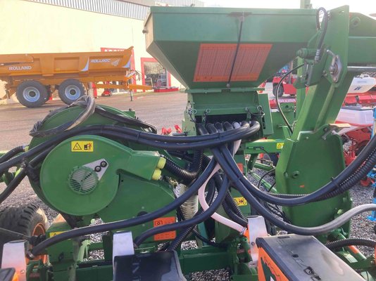 Semoir en ligne pneumatique Amazone ED 452