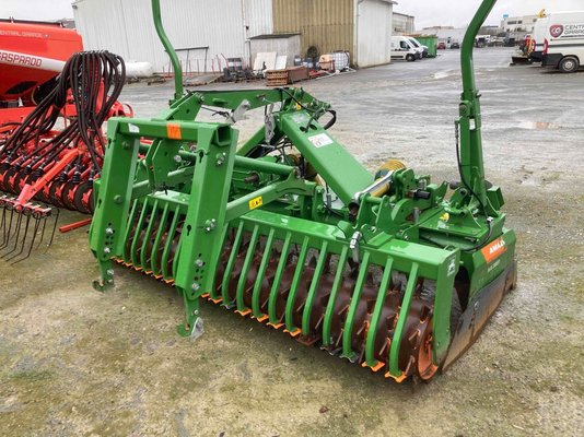 Herse rotative Amazone KX 3001 CULTIMIX