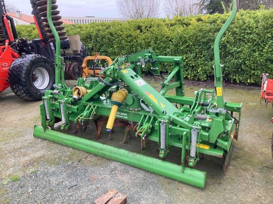 Herse rotative Amazone KX 3001 CULTIMIX