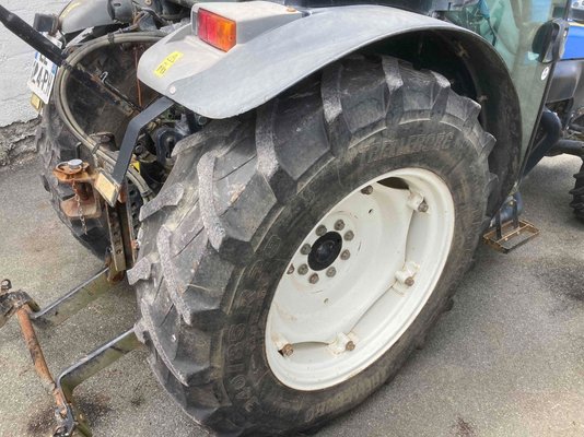 Tracteur fruitier New Holland T4-75N