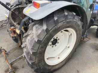 Tracteur fruitier New Holland T4-75N - 7