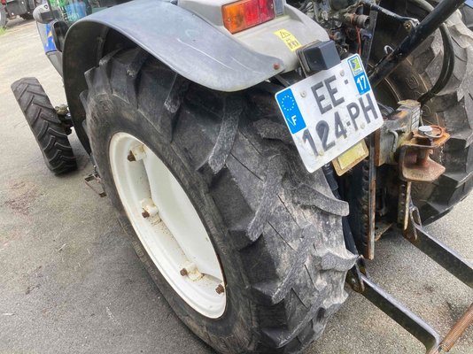 Tracteur fruitier New Holland T4-75N