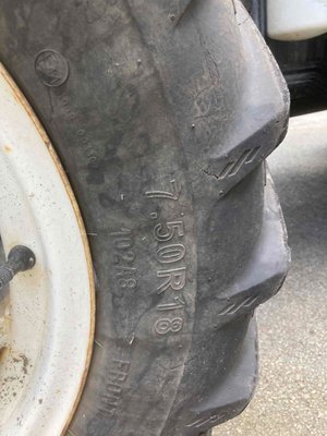 Tracteur fruitier New Holland T4-75N