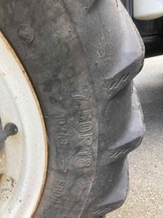 Tracteur fruitier New Holland T4-75N - 2