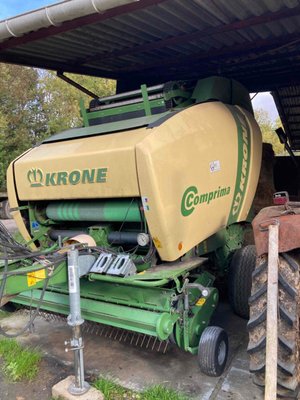 Presse à balles rondes Krone COMPRIMA V180