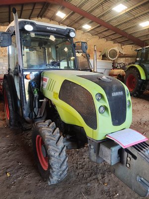 Tracteur agricole - NEXOS 230VL