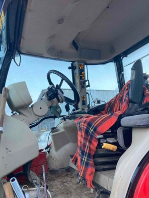 Tracteur agricole Massey Ferguson 7715