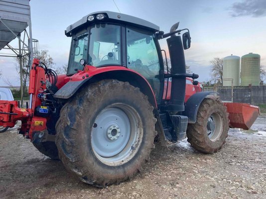 Tracteur agricole Massey Ferguson 7715