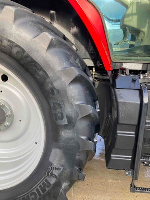 Tracteur agricole Massey Ferguson 7720