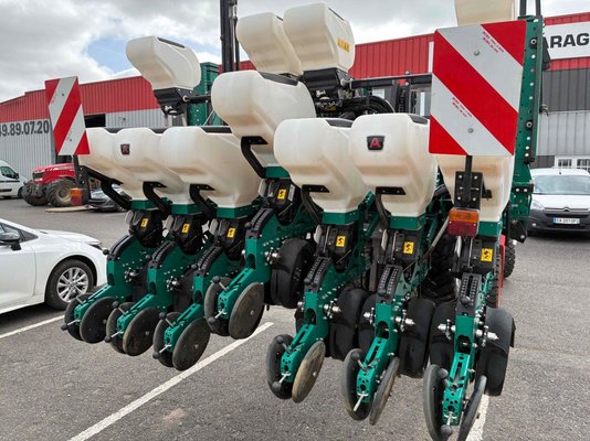 Semoir en ligne pneumatique ARBOS MS 8230