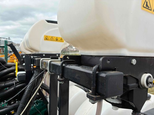 Semoir en ligne pneumatique ARBOS MS 8230