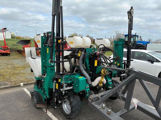 Semoir en ligne pneumatique - MS 8230