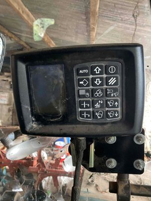 Presse à balles rondes New Holland Roll-Belt 180